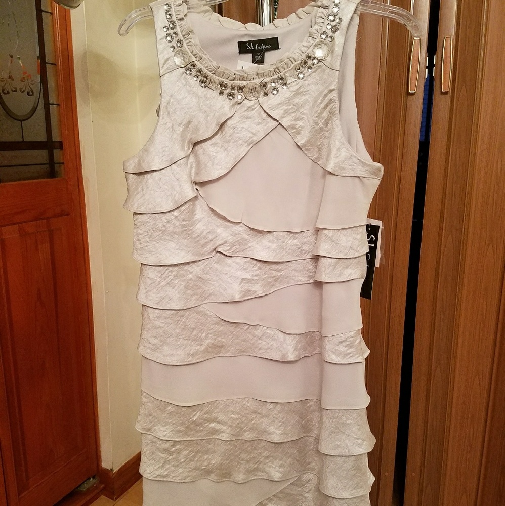 Womens flowing dress